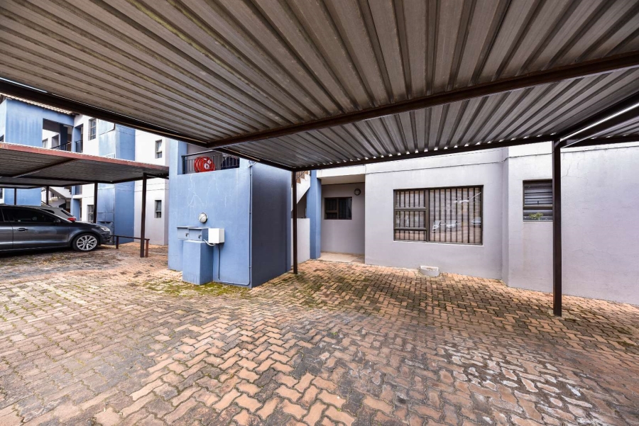 To Let 2 Bedroom Property for Rent in Honeydew Gauteng