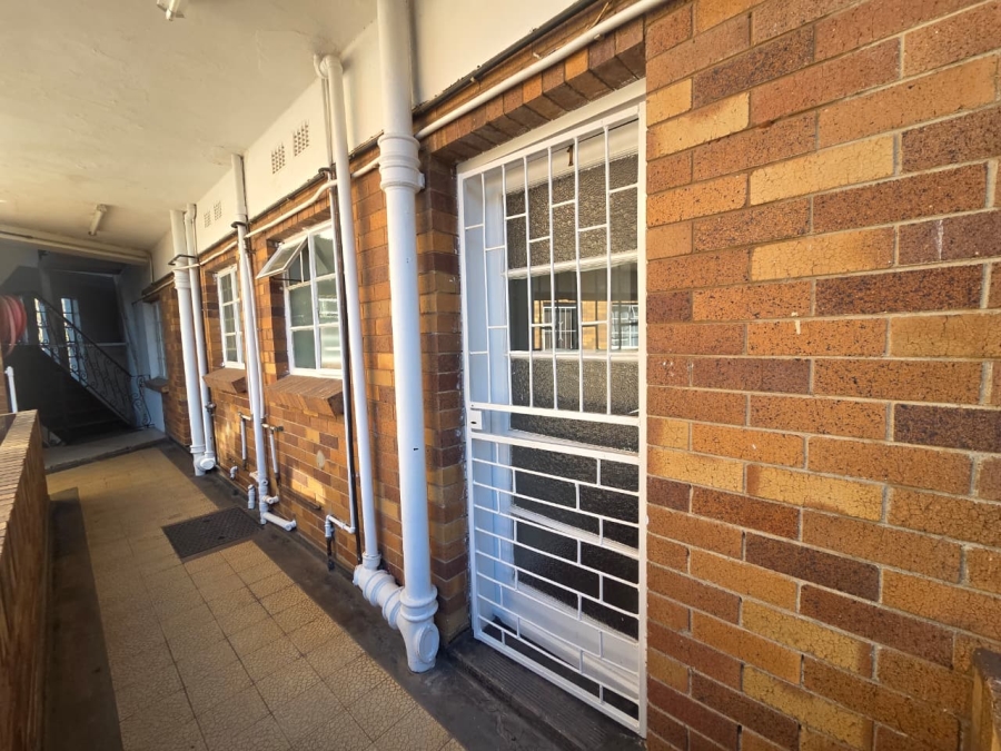 To Let 2 Bedroom Property for Rent in Horison Gauteng
