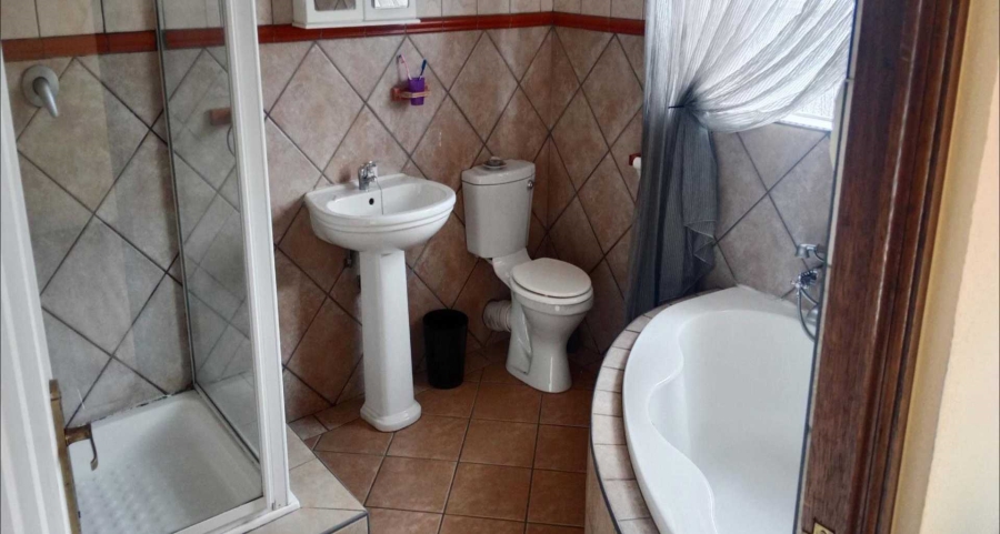4 Bedroom Property for Sale in Rangeview Gauteng