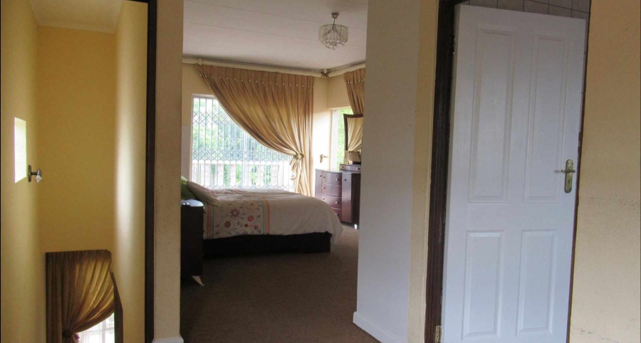 4 Bedroom Property for Sale in Rangeview Gauteng