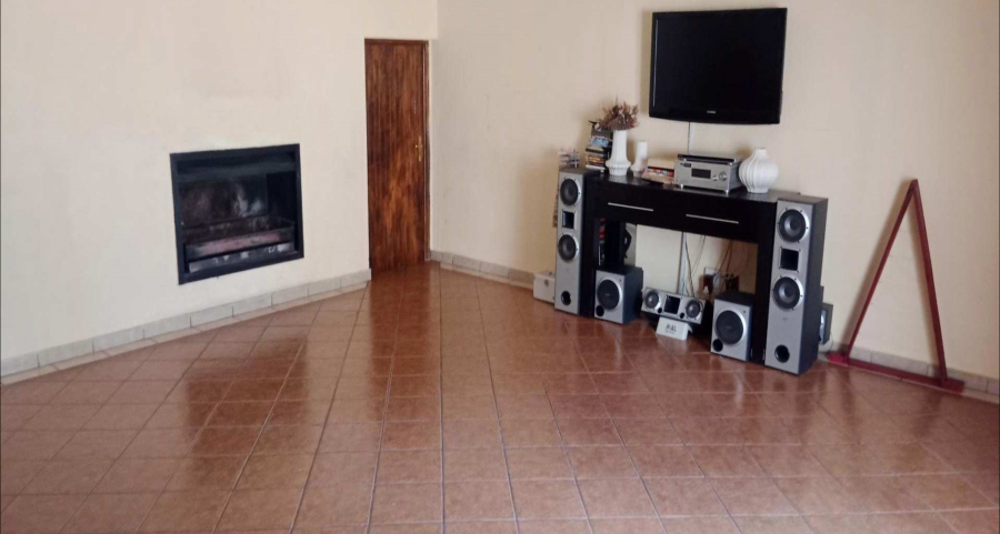 4 Bedroom Property for Sale in Rangeview Gauteng
