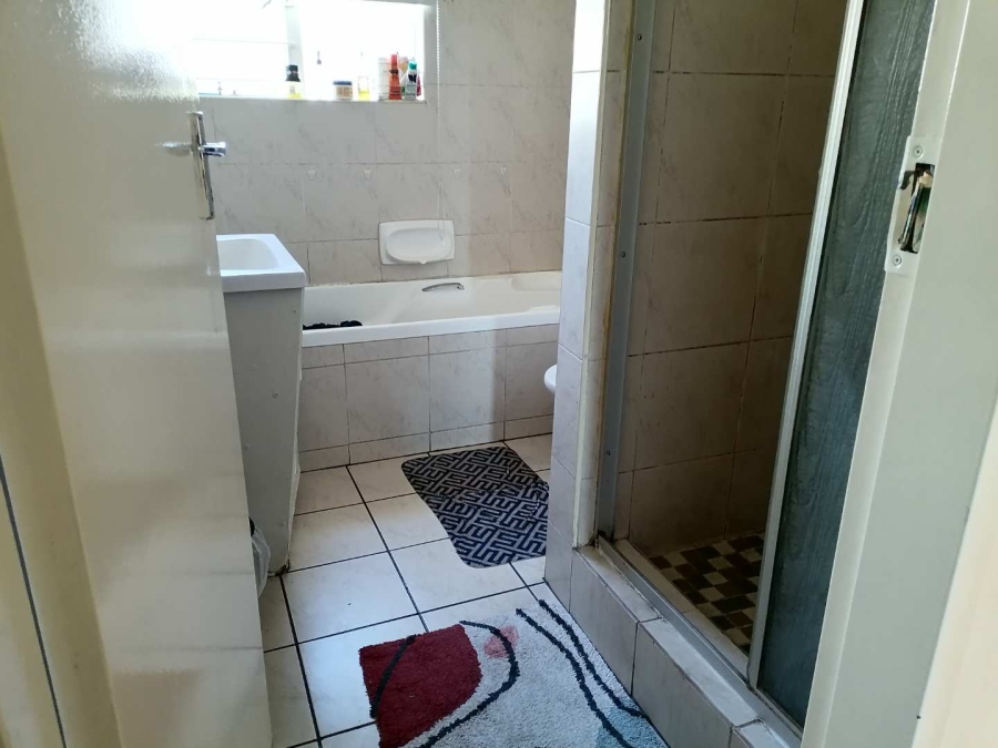 2 Bedroom Property for Sale in Denlee Gauteng