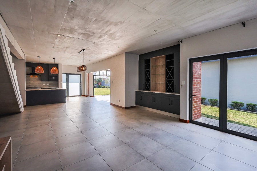 3 Bedroom Property for Sale in Six Fountains Residential Estate Gauteng