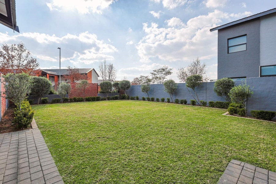 3 Bedroom Property for Sale in Six Fountains Residential Estate Gauteng