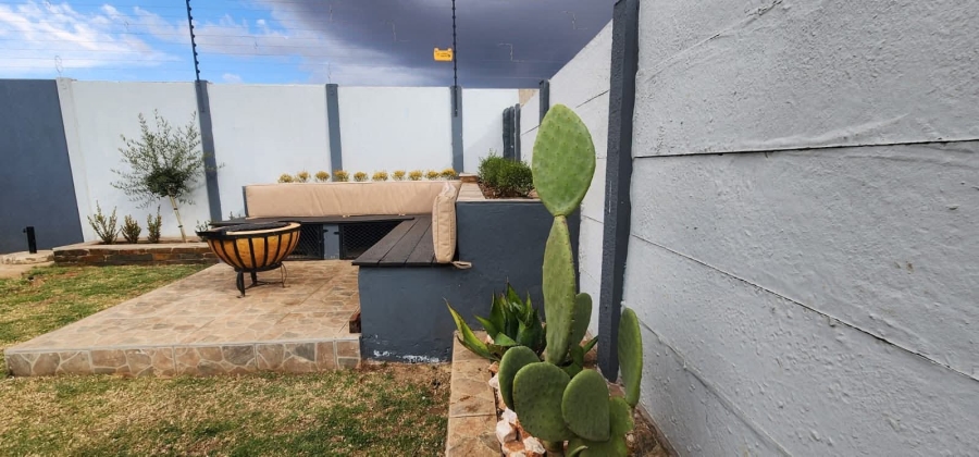 To Let 4 Bedroom Property for Rent in Sky City Gauteng