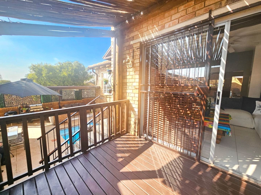 3 Bedroom Property for Sale in Honeydew Ridge Gauteng