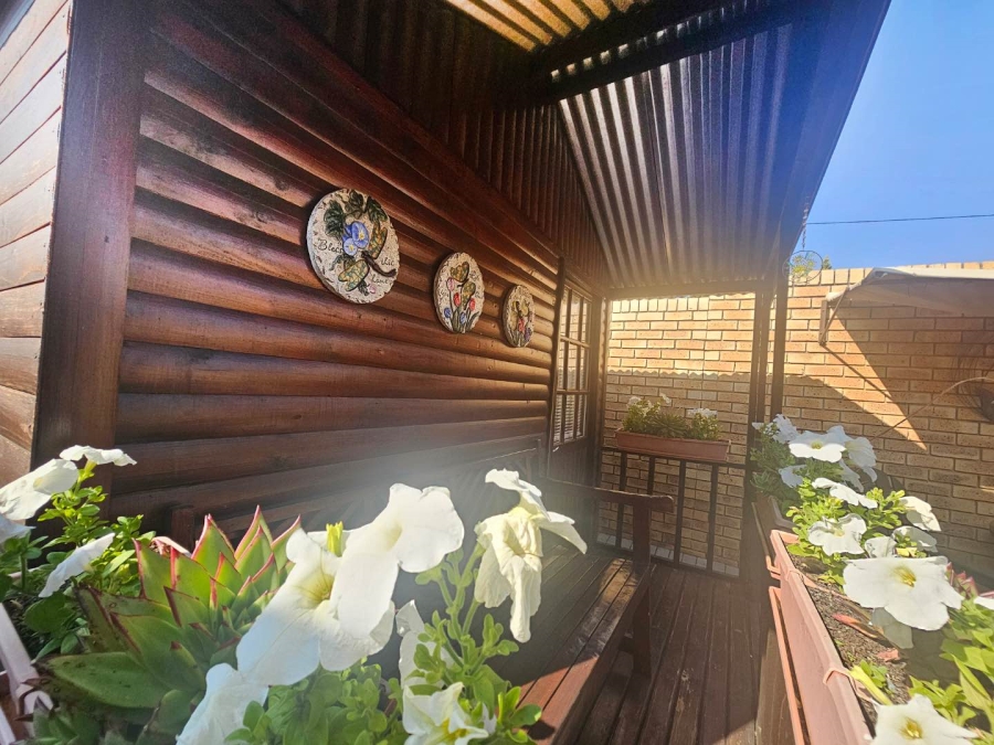 3 Bedroom Property for Sale in Honeydew Ridge Gauteng