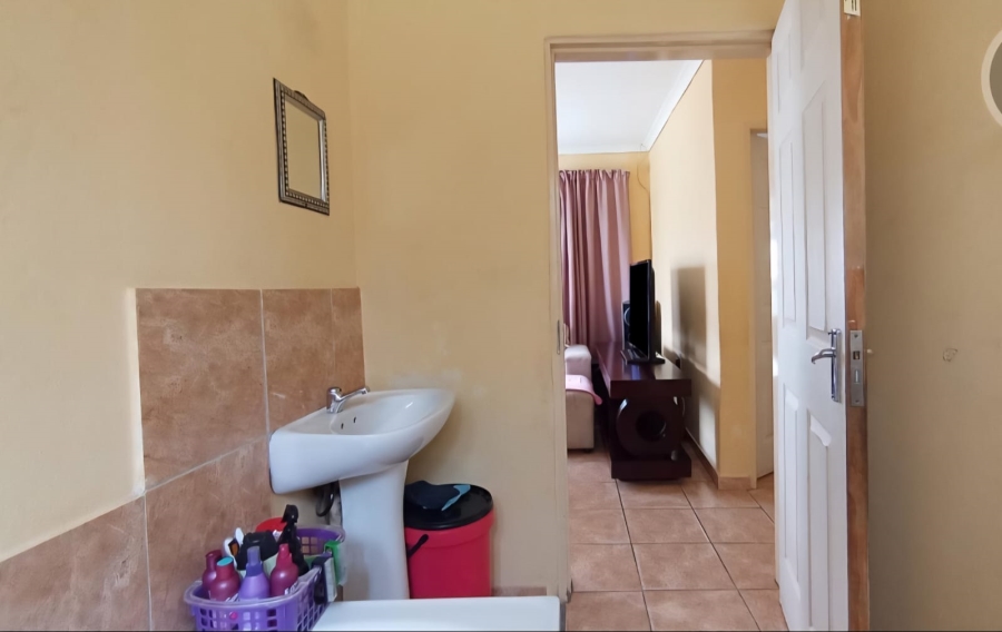 2 Bedroom Property for Sale in Soshanguve East Gauteng