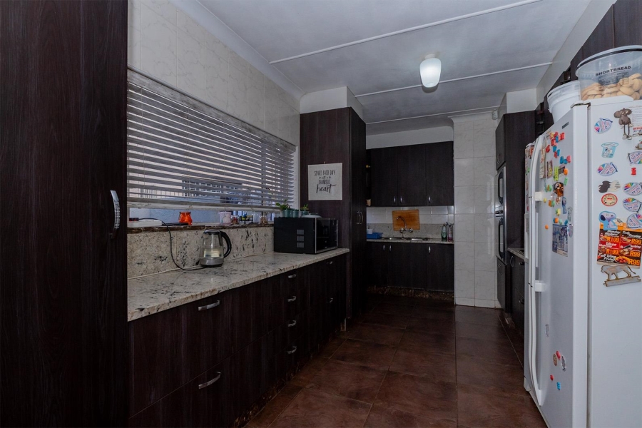 3 Bedroom Property for Sale in Edleen Gauteng