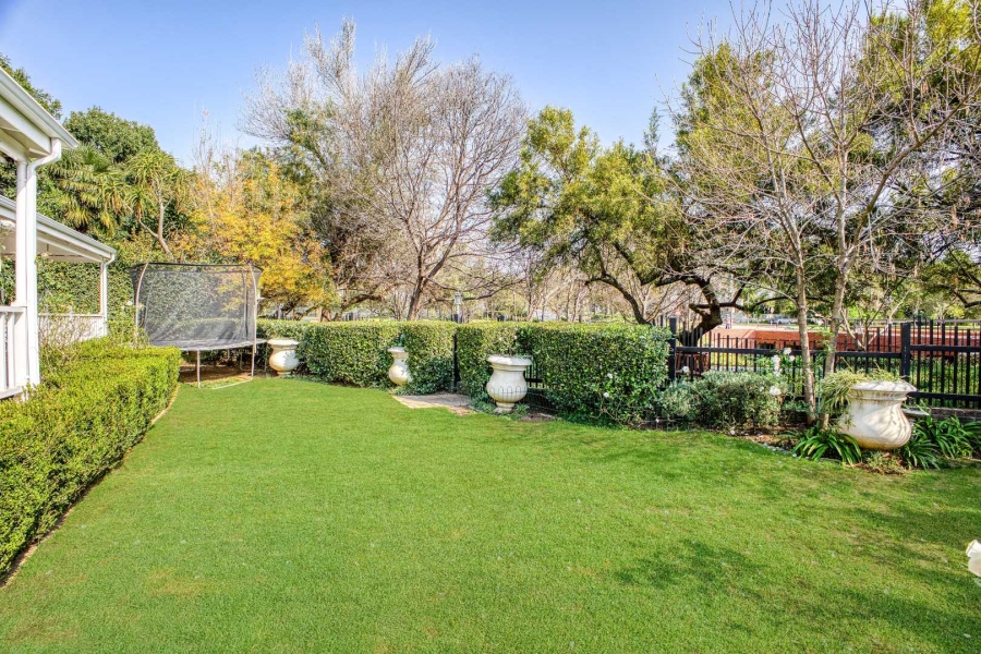 5 Bedroom Property for Sale in Fourways Gardens Gauteng