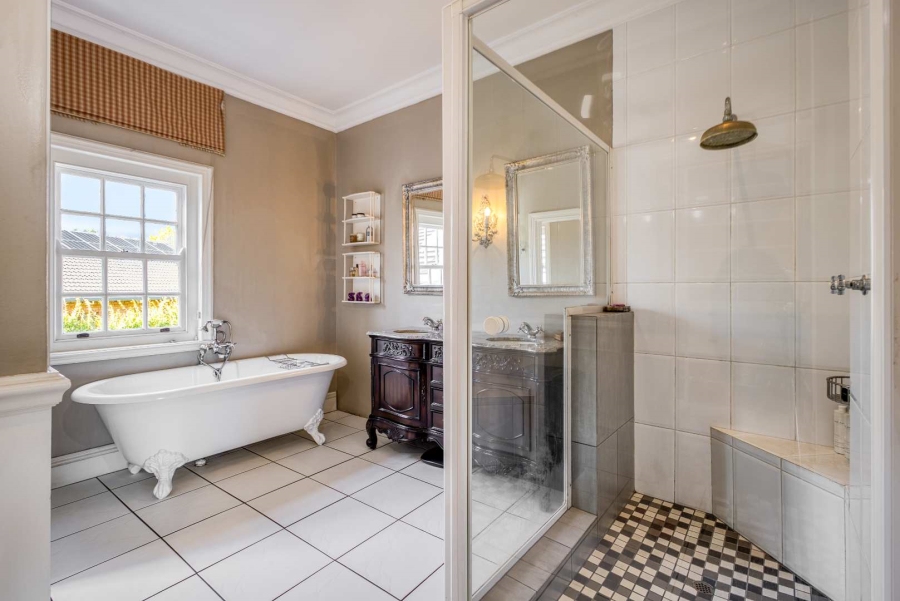 5 Bedroom Property for Sale in Fourways Gardens Gauteng
