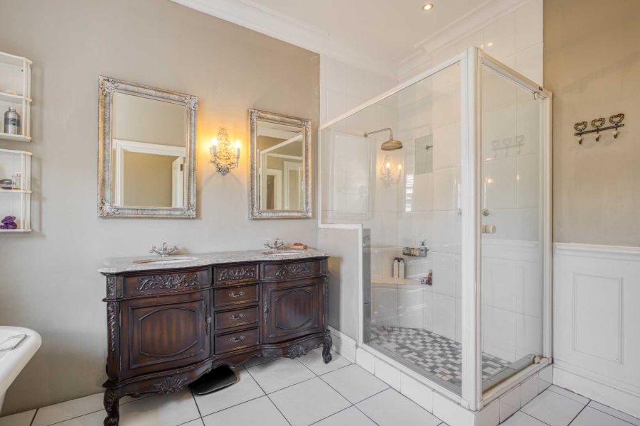 5 Bedroom Property for Sale in Fourways Gardens Gauteng