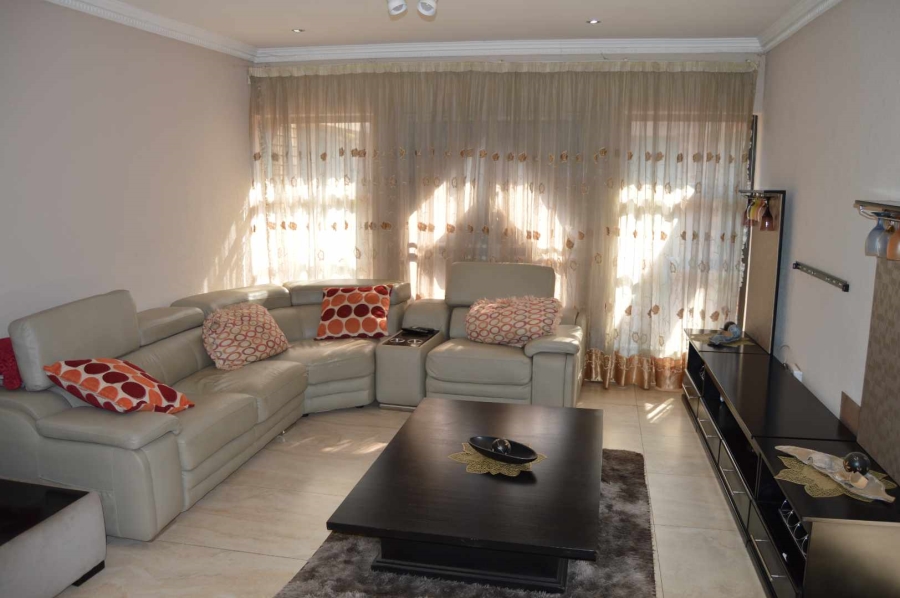 2 Bedroom Property for Sale in Mayberry Park Gauteng