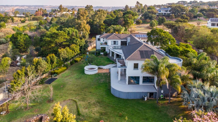 6 Bedroom Property for Sale in Zwavelpoort Gauteng
