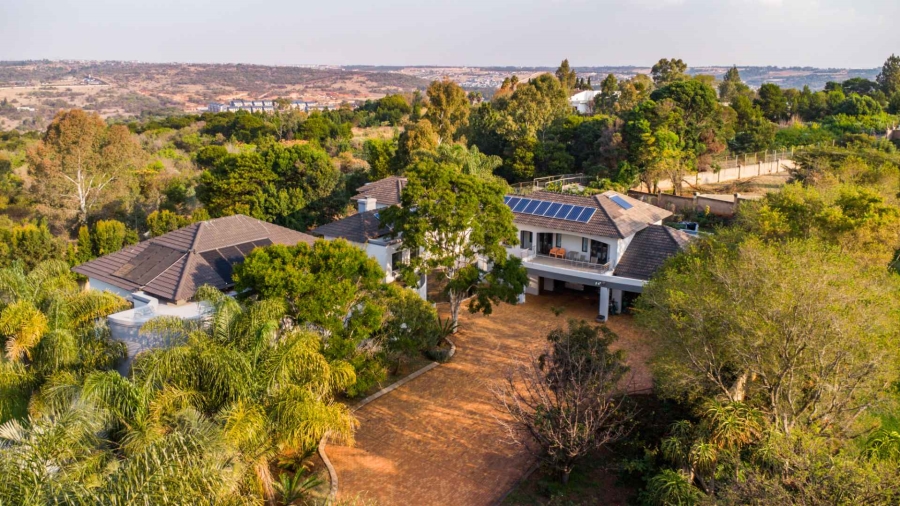 6 Bedroom Property for Sale in Zwavelpoort Gauteng