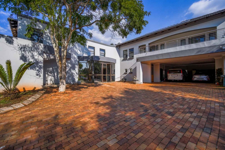 6 Bedroom Property for Sale in Zwavelpoort Gauteng