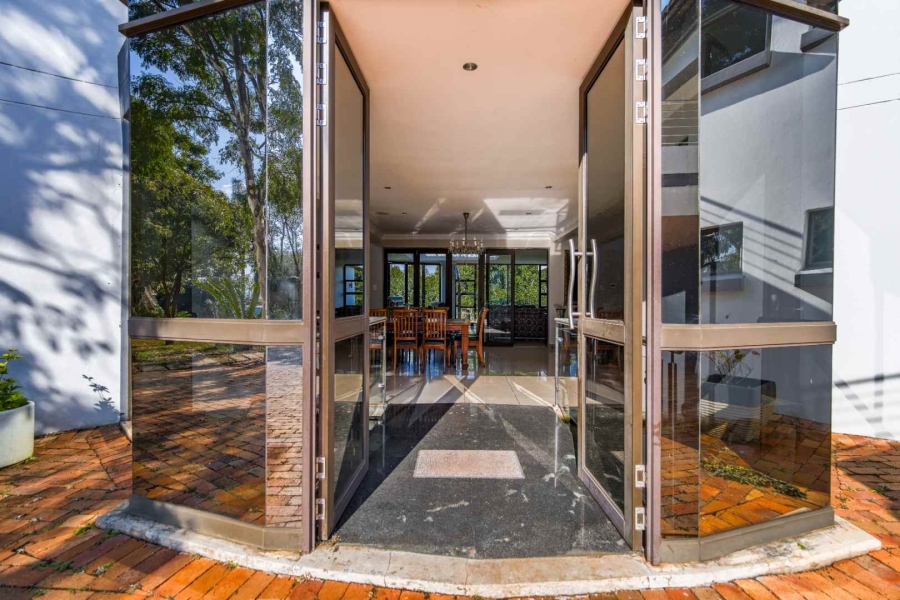 6 Bedroom Property for Sale in Zwavelpoort Gauteng