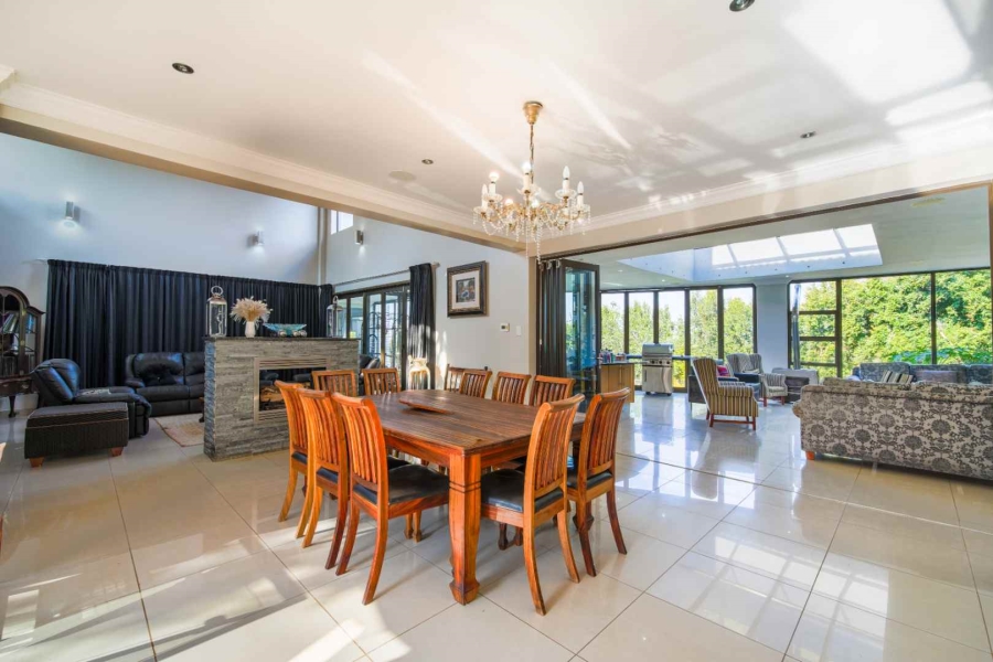 6 Bedroom Property for Sale in Zwavelpoort Gauteng