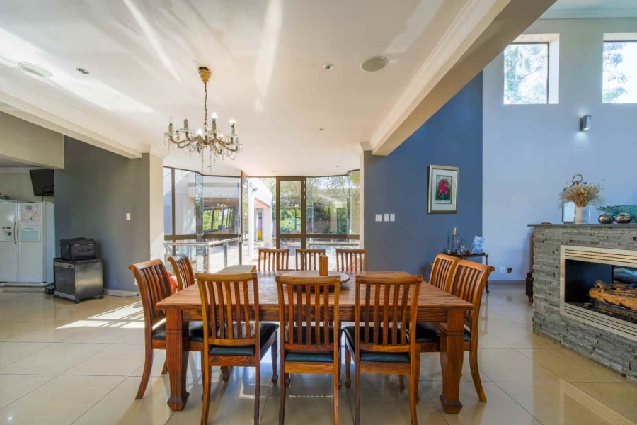 6 Bedroom Property for Sale in Zwavelpoort Gauteng