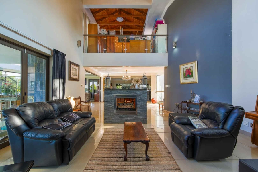 6 Bedroom Property for Sale in Zwavelpoort Gauteng