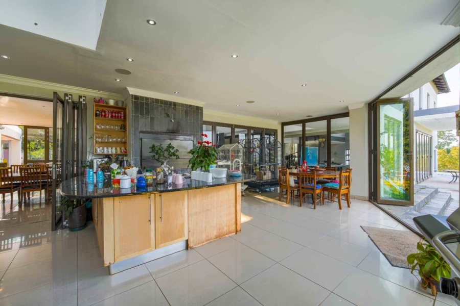 6 Bedroom Property for Sale in Zwavelpoort Gauteng