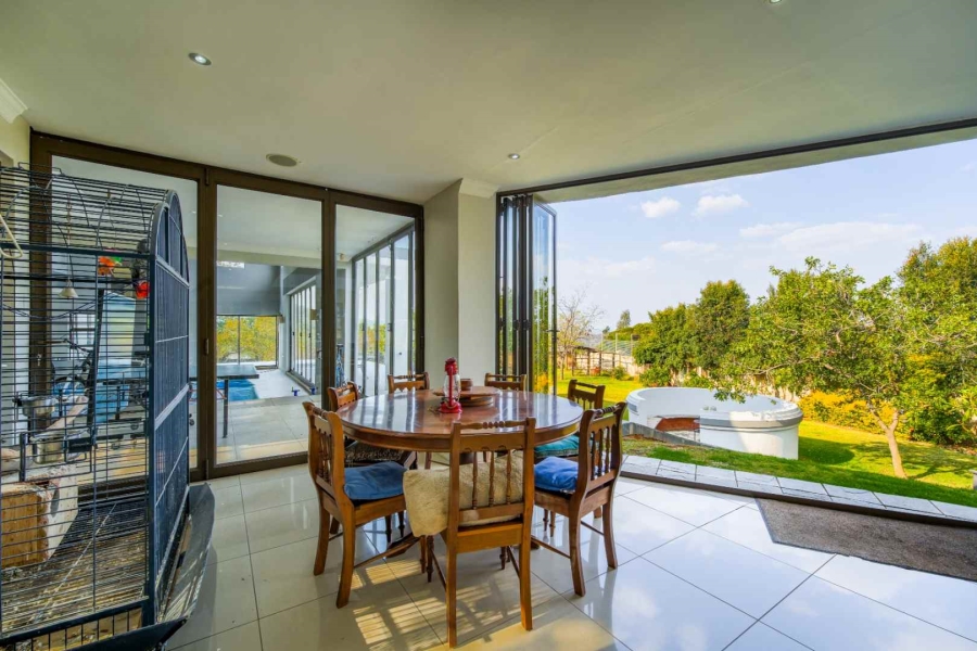 6 Bedroom Property for Sale in Zwavelpoort Gauteng