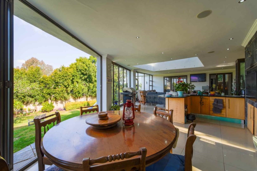 6 Bedroom Property for Sale in Zwavelpoort Gauteng