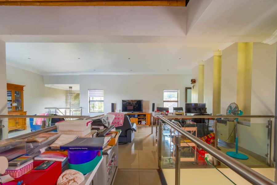 6 Bedroom Property for Sale in Zwavelpoort Gauteng