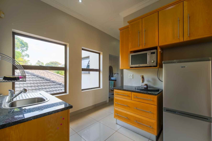 6 Bedroom Property for Sale in Zwavelpoort Gauteng