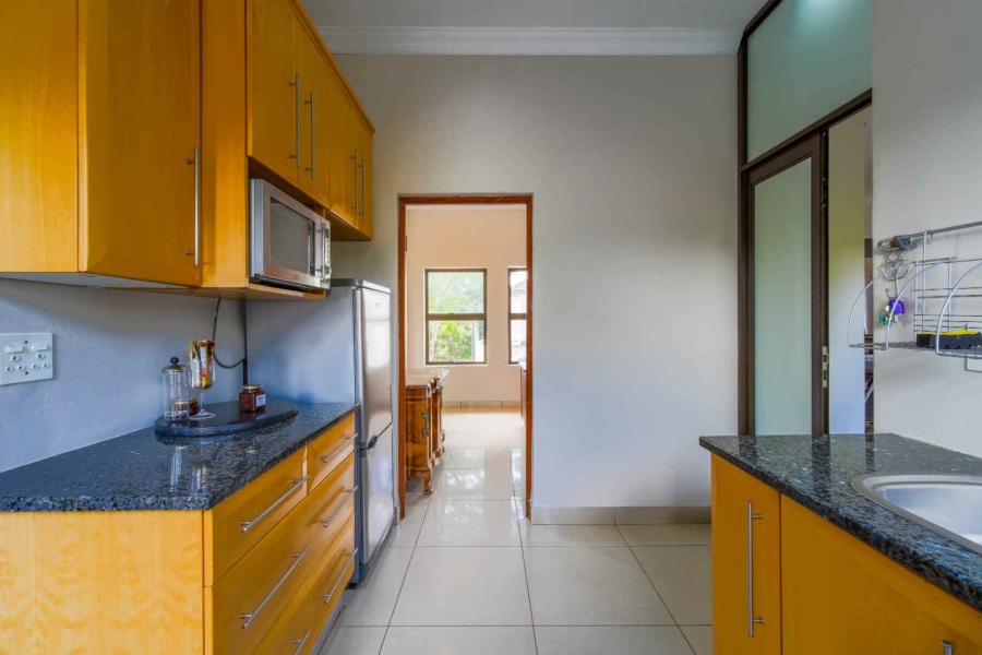 6 Bedroom Property for Sale in Zwavelpoort Gauteng