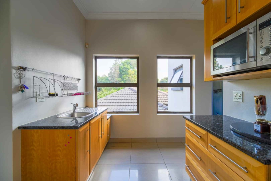 6 Bedroom Property for Sale in Zwavelpoort Gauteng