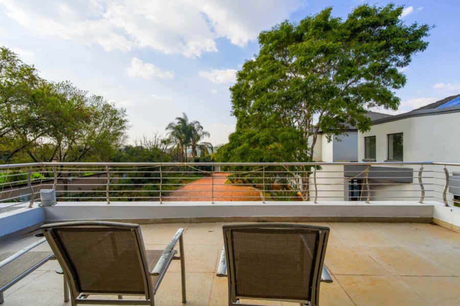 6 Bedroom Property for Sale in Zwavelpoort Gauteng