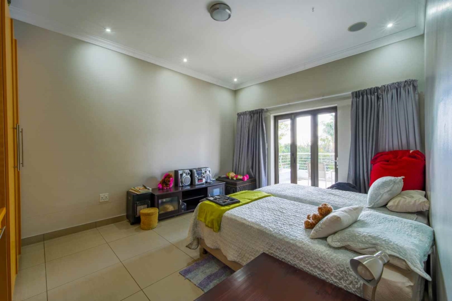 6 Bedroom Property for Sale in Zwavelpoort Gauteng