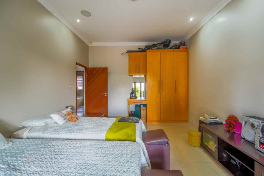 6 Bedroom Property for Sale in Zwavelpoort Gauteng
