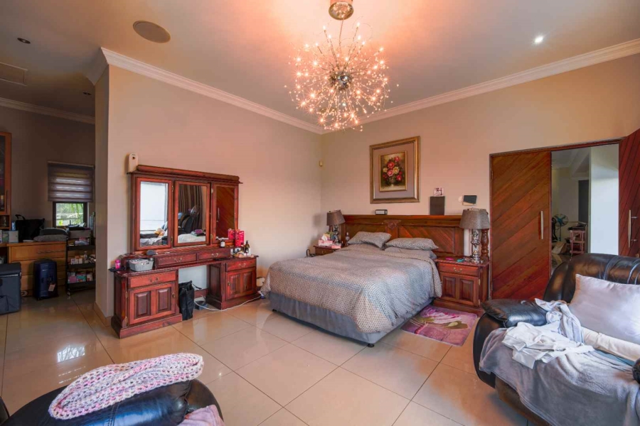 6 Bedroom Property for Sale in Zwavelpoort Gauteng