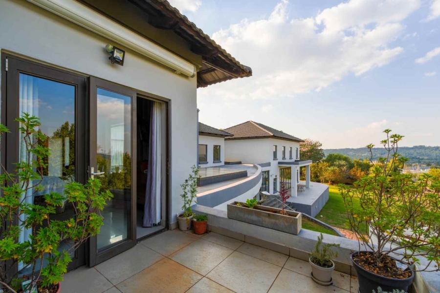 6 Bedroom Property for Sale in Zwavelpoort Gauteng
