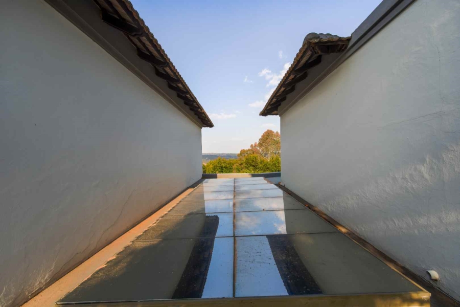 6 Bedroom Property for Sale in Zwavelpoort Gauteng