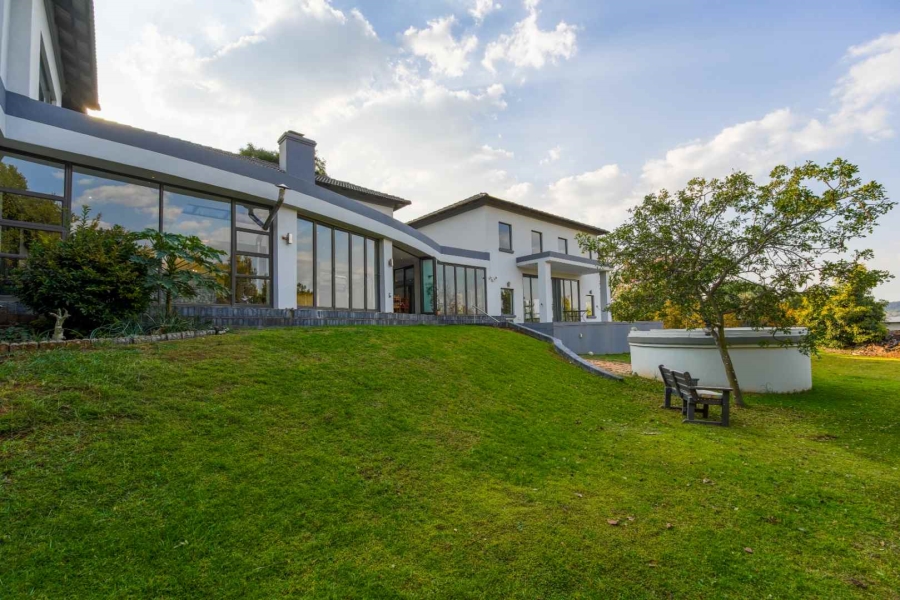 6 Bedroom Property for Sale in Zwavelpoort Gauteng