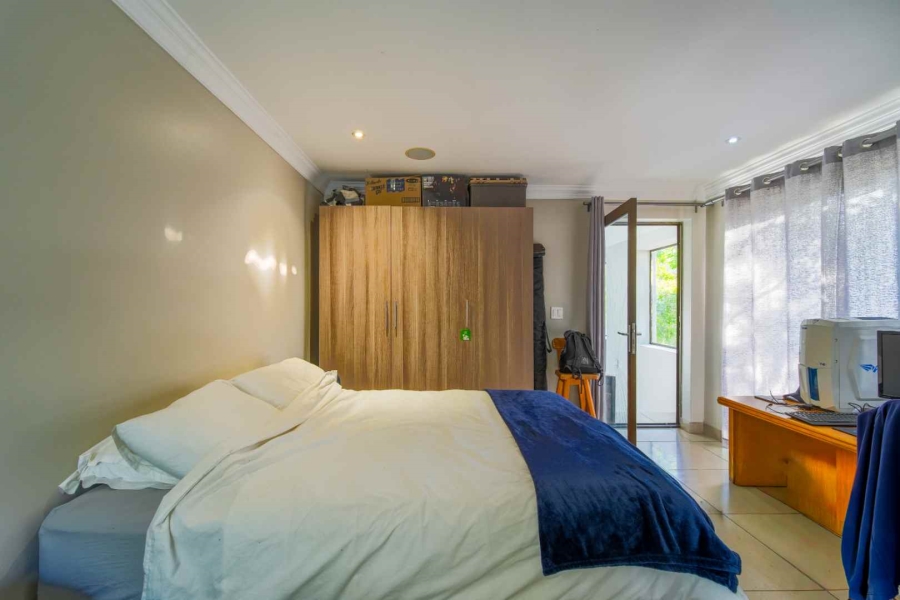 6 Bedroom Property for Sale in Zwavelpoort Gauteng