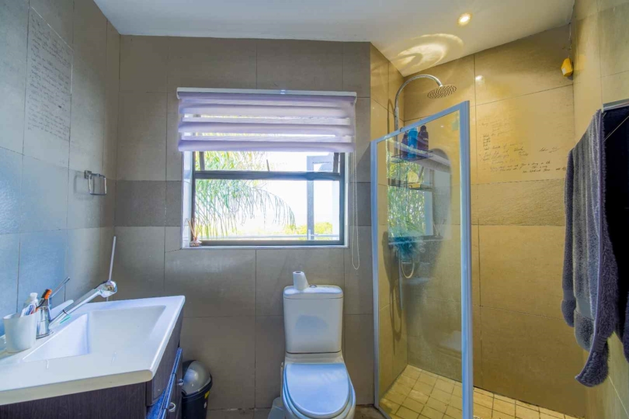 6 Bedroom Property for Sale in Zwavelpoort Gauteng