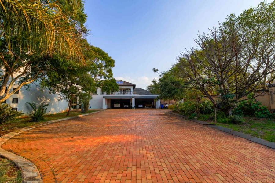 6 Bedroom Property for Sale in Zwavelpoort Gauteng