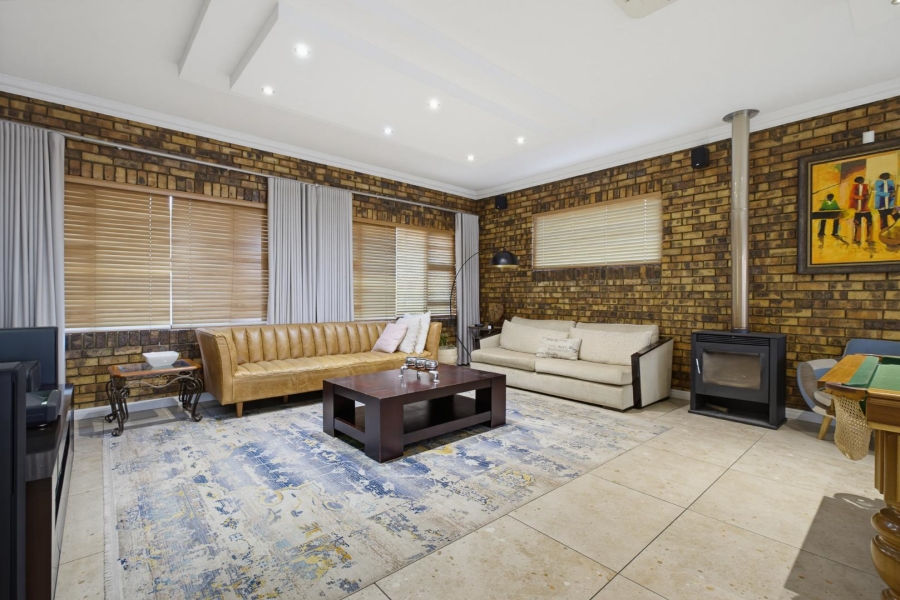 4 Bedroom Property for Sale in Glenvista Gauteng