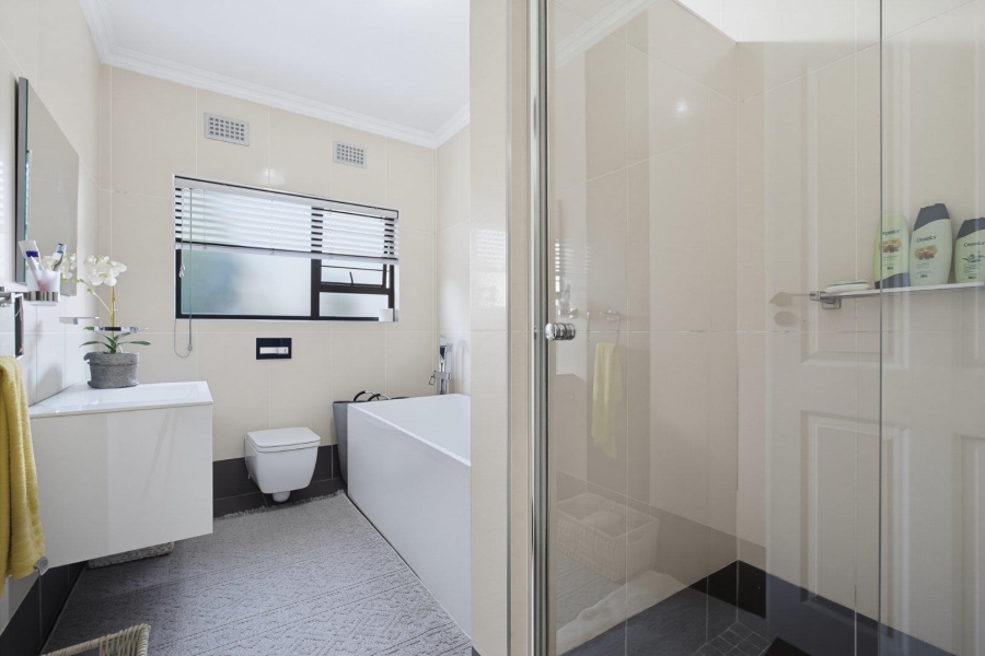 4 Bedroom Property for Sale in Glenvista Gauteng