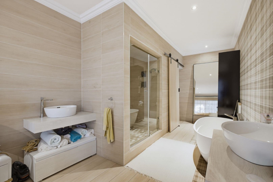 4 Bedroom Property for Sale in Glenvista Gauteng
