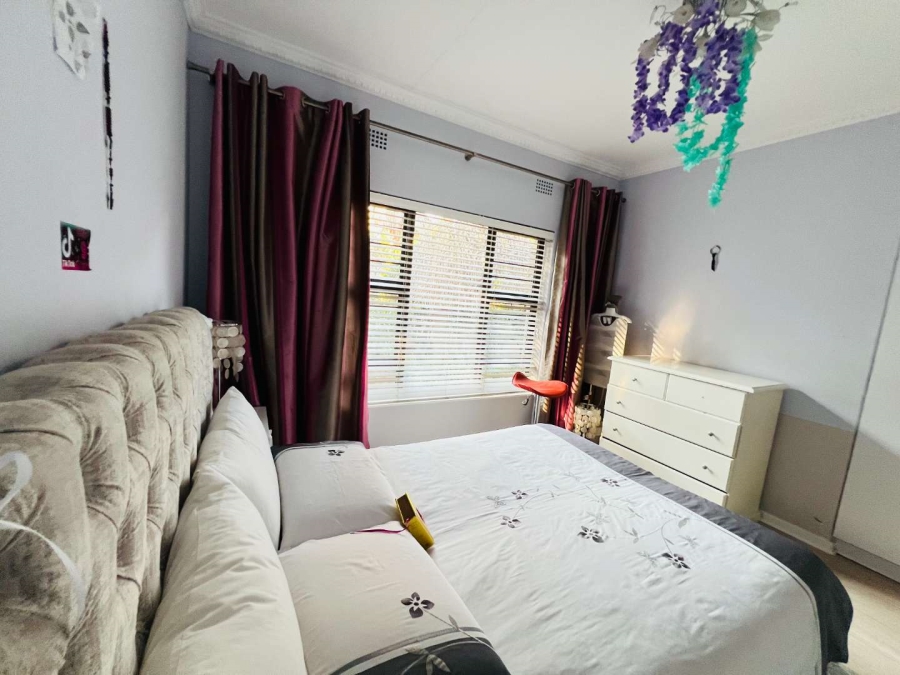 4 Bedroom Property for Sale in Glenvista Gauteng