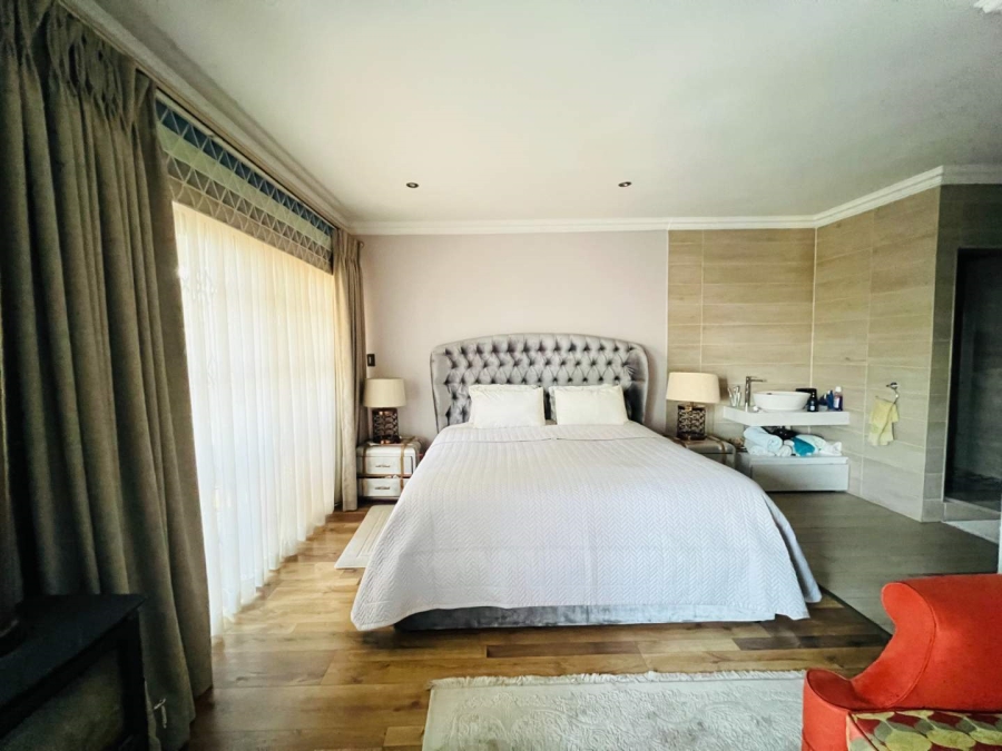 4 Bedroom Property for Sale in Glenvista Gauteng