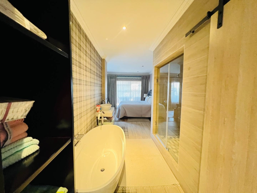 4 Bedroom Property for Sale in Glenvista Gauteng