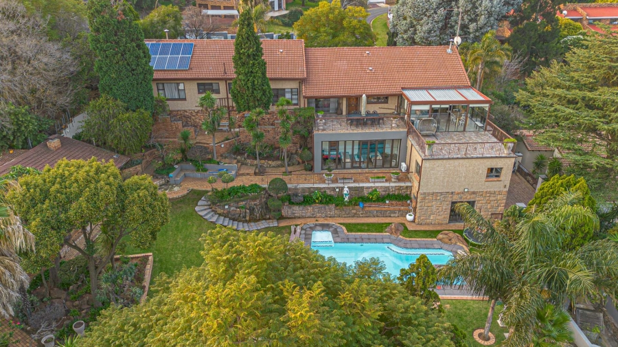 4 Bedroom Property for Sale in Glenvista Gauteng