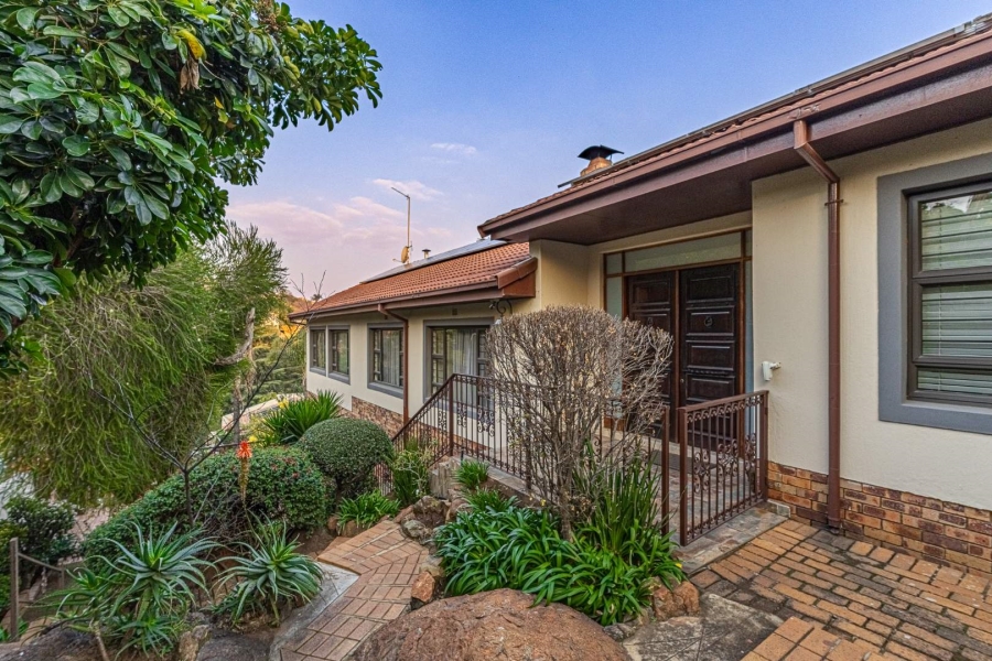 4 Bedroom Property for Sale in Glenvista Gauteng