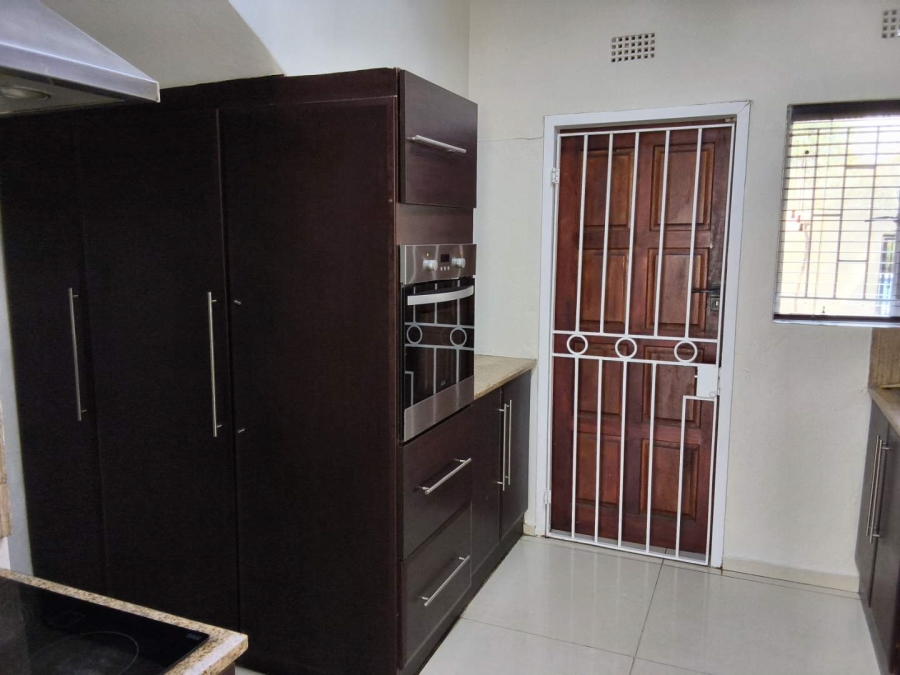 To Let 3 Bedroom Property for Rent in Bryanston West Gauteng